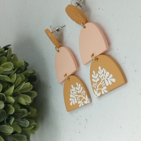 Dangle Earrings Acrylic Jewelry - Picture 2 of 9